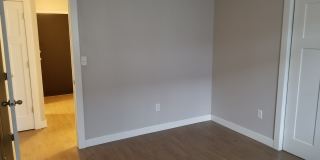 Modern Farwell Ave Apartments Gallery 15