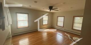 Charming 3.5 Bedroom-No Broker Fee Gallery 5