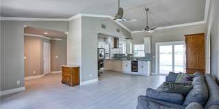 911 SW 3rd Avenue Gallery 4