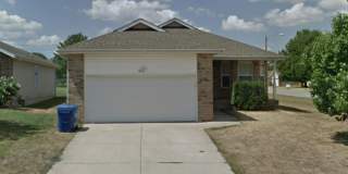 All brick 3 bed 2 bath home in Nixa. Gallery 1