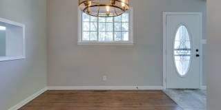 Beautifully Renovated 3BR/2B Home in Great Location!! Gallery 14