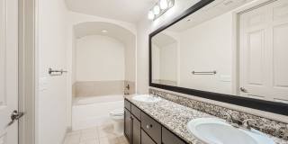 Lakeside Villas at Cinco Ranch Gallery 18