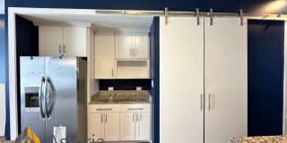 Beautifully Renovated 3BR Rowhome Near Johns Hopkins – Gated Parking + Modern Upgrades Gallery 9