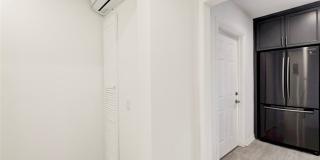 14918 1/2 Wyandotte Gallery 20
