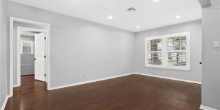 667 Marine St Gallery 3