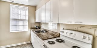 Shaker House & Shaker Town House Gallery 19