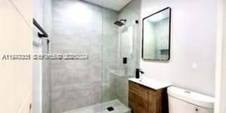 1615 Northeast 9th Street Gallery 4