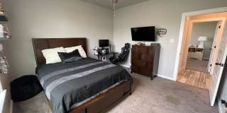4-Bedroom House for Rent in Temple Gallery 24