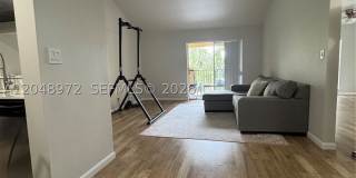 733 Riverside Dr Gallery 15
