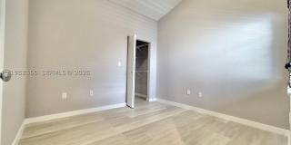 2811 N Oakland Forest Dr Gallery 22