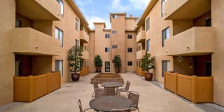 Los Robles Apartments Gallery 56