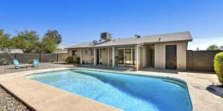 1986 E Palmcroft Drive Gallery 18