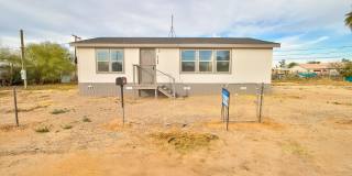 5706 N Fuchsia Street Gallery 1