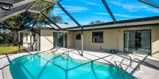 PET FRIENDLY POOL HOME IN PORT CHARLOTTE Gallery 3