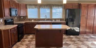 Beautiful Newer Home Gallery 16