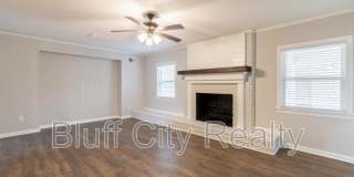 2329 Glencliff St Gallery 8