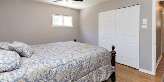 912 ASTON MARTIN Drive Gallery 11