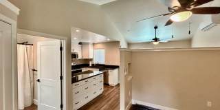 $1,595 Clovis Cottage,  1 Bed / 1 bath - 5th & Sunnyside Ave. / Solar Included! Gallery 5