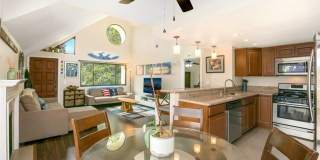 Beautifully Vista Upgraded Upstairs Corner Condo Gallery 29