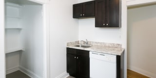 5411-5421 S. Ellis Avenue Gallery 6