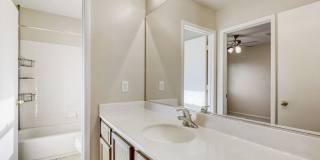 Mountains Edge - 3 bedroom, 2.5 bath cul-de-sac home! Gallery 17