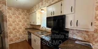 2027 S Kentwood Gallery 6