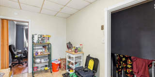 1833 DALY Street Gallery 6