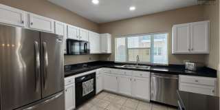 3Bed/2.5Bath Condo at Priest Dr/Rio Salado Pkwy! -- ATTACHED 3-CAR GARAGE! 3Bed/2.5Bath Condo at Priest Dr/Rio Salado Pkwy! -- ATTACHED 3-CAR GARAGE! Gallery 1