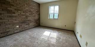 Amazing 1BR in Desirable Plum Area! Beautiful Exposed Brick and Air Conditioning! Call Today! Gallery 5