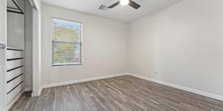 18024 W Maui Lane Gallery 38
