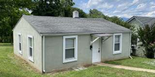 Adorable two bedroom, one bath house! Gallery 1