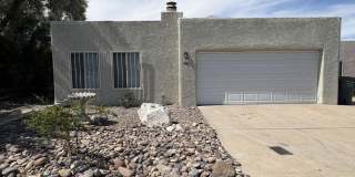 Eastside townhome, convenient location Gallery 1