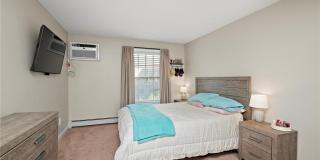 4618 Cedar Lake Road S Gallery 13