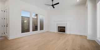 7627 Woodbine LN Gallery 5