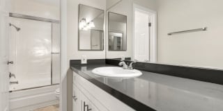 Parkway Plaza Apartments Gallery 27