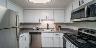 Kensington at Beverly Hills Gallery 25