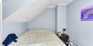 Beautifully Remodeled 1 Bedroom Located in a Historic Area near Campus, Downtown, Parks, and Dining Gallery 11