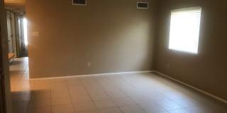 Centrally located 3 bedroom condo Gallery 8
