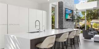 2217 NE 17th Ter Gallery 17