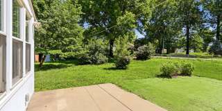 Charming 4-bedroom, 1.5-bath home available now Gallery 37