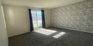 Upgraded & Spacious 4 Bedroom, 3.5 Bathroom Home Gallery 7