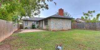 Beautiful updated home in The Village - 2 bed 1 bath Gallery 33