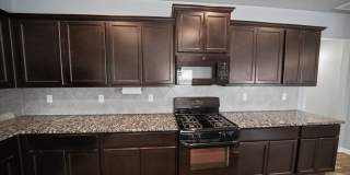 Modern 4-Bed Home with Open Layout in New Braunfels - Realtor Commission: $500 Gallery 17