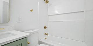Gorgeous 2 Bed + Bonus Room | Large Private Yards | Resort Pool | 8 Weeks Free Rent! Gallery 13