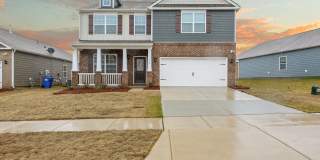Spacious 4-Bedroom Home with Large Private Backyard in Calvin Creek Gallery 1