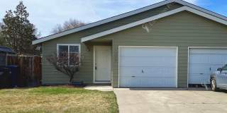 Charming 2BR Duplex with Patio  Garage Gallery 1