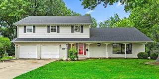 5311 N Woodview Ave Gallery 1