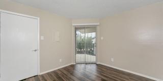 Oak Meadow Apartments Gallery 14