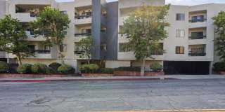 1037 North Vista Street Gallery 1