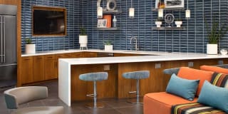 AMLI Uptown Orange Gallery 17